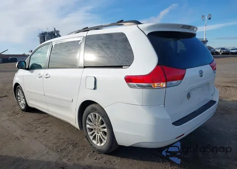 2012 Toyota Sienna Xle V6 8 Passenger from USA, damaged, VIN 5TDYK3DC3CS273535